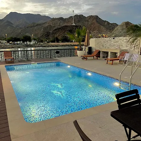 Al Dana Palma Villa - Luxury 4-Bedroom Villa With Heated Pool & Mountain Sea View الفجيرة المظهر الخارجي الصورة