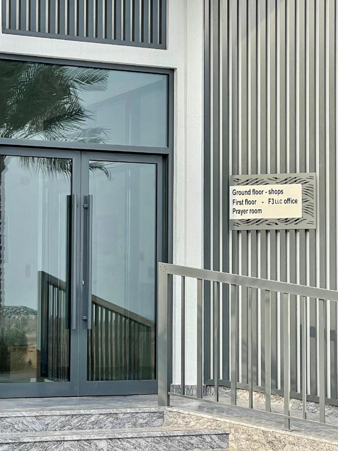 Al Dana Palma - Luxury 4-bedroom With Heated Pool & Mountain Sea View *